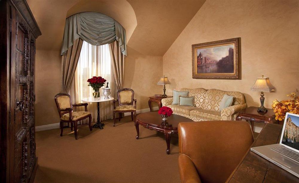 Ayres Hotel Manhattan Beach Хоторн Стая снимка
